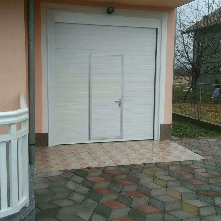 Garažna rolo vrata — fotografija 3